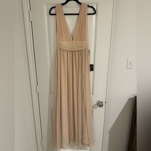 LULUS brand new never worn!!! Size XS! Tags on! Cream deep V maxi dress